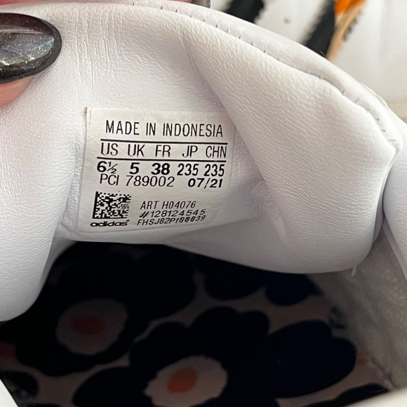 Adidas marimekko  superstar  shoes women’s size 6.5 - Picture 8 of 9